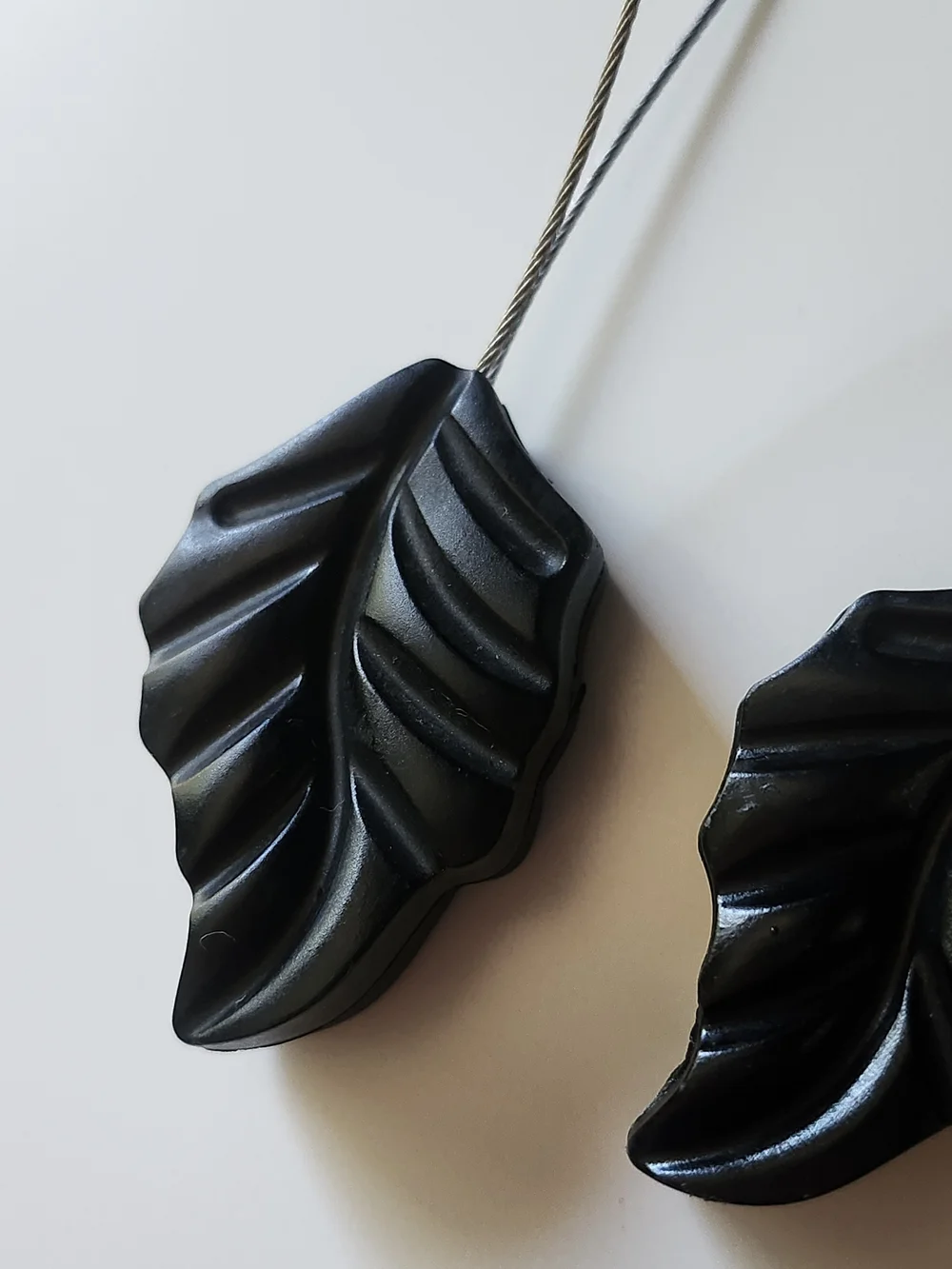 2 Magnetic Leaf Curtain Tiebacks